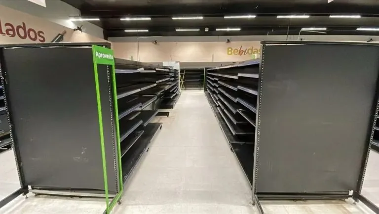 Leia mais sobre o artigo Mega leilão em Curitiba tem itens de supermercado com desconto
