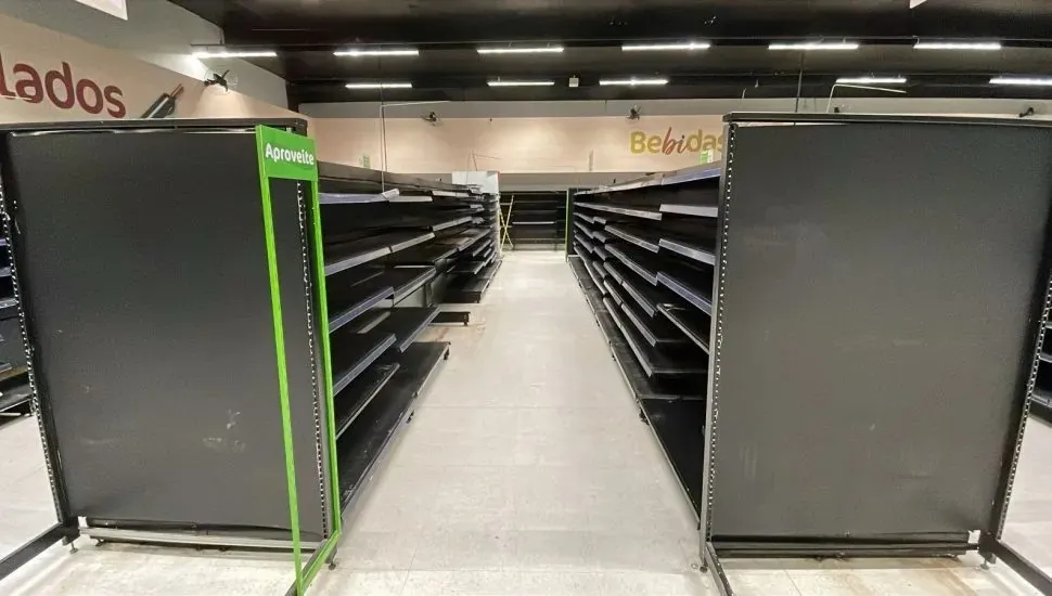 No momento, você está visualizando Mega leilão em Curitiba tem itens de supermercado com desconto