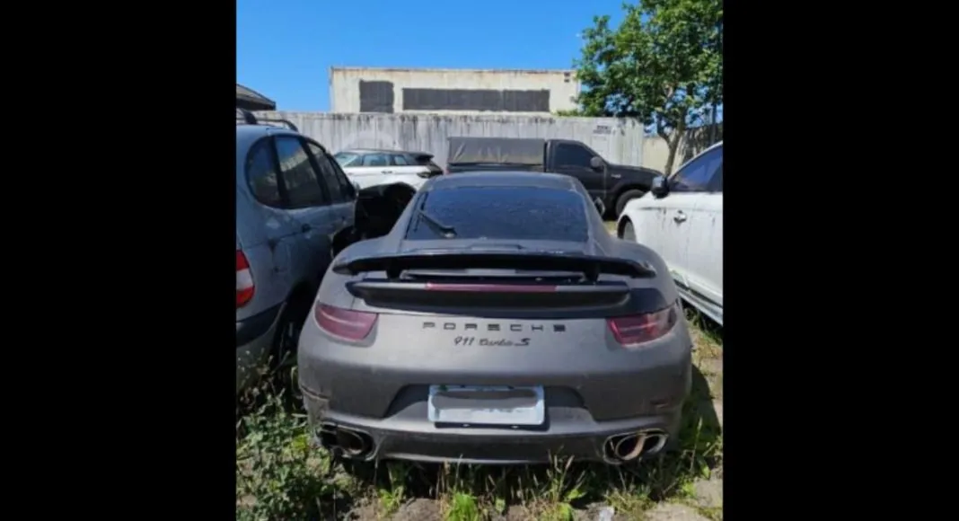 No momento, você está visualizando Leilão Porsche 911: Turbo S com 40% de desconto em Itajaí